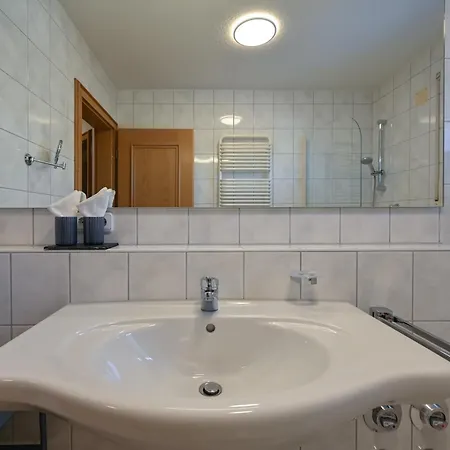 Haus Alpenkoenig Apartamento