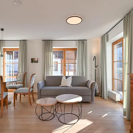 Haus Alpenkoenig Apartamento